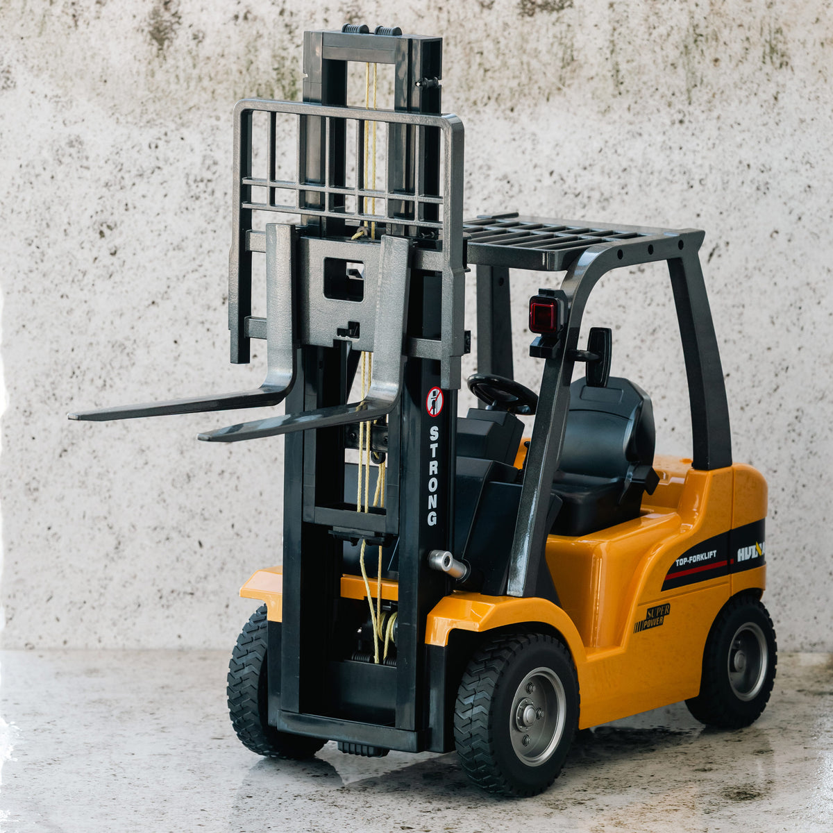 1:10 Remote Controlled 2.4G 8-Channel Durable Alloy RC Forklift