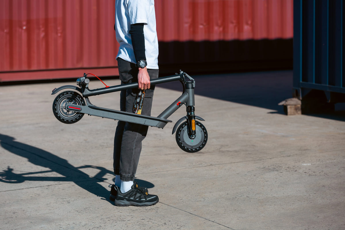 Electric Scooter, 350W Motor, 8.5 inch Tyres, Front Suspension, Smart App, Foldable