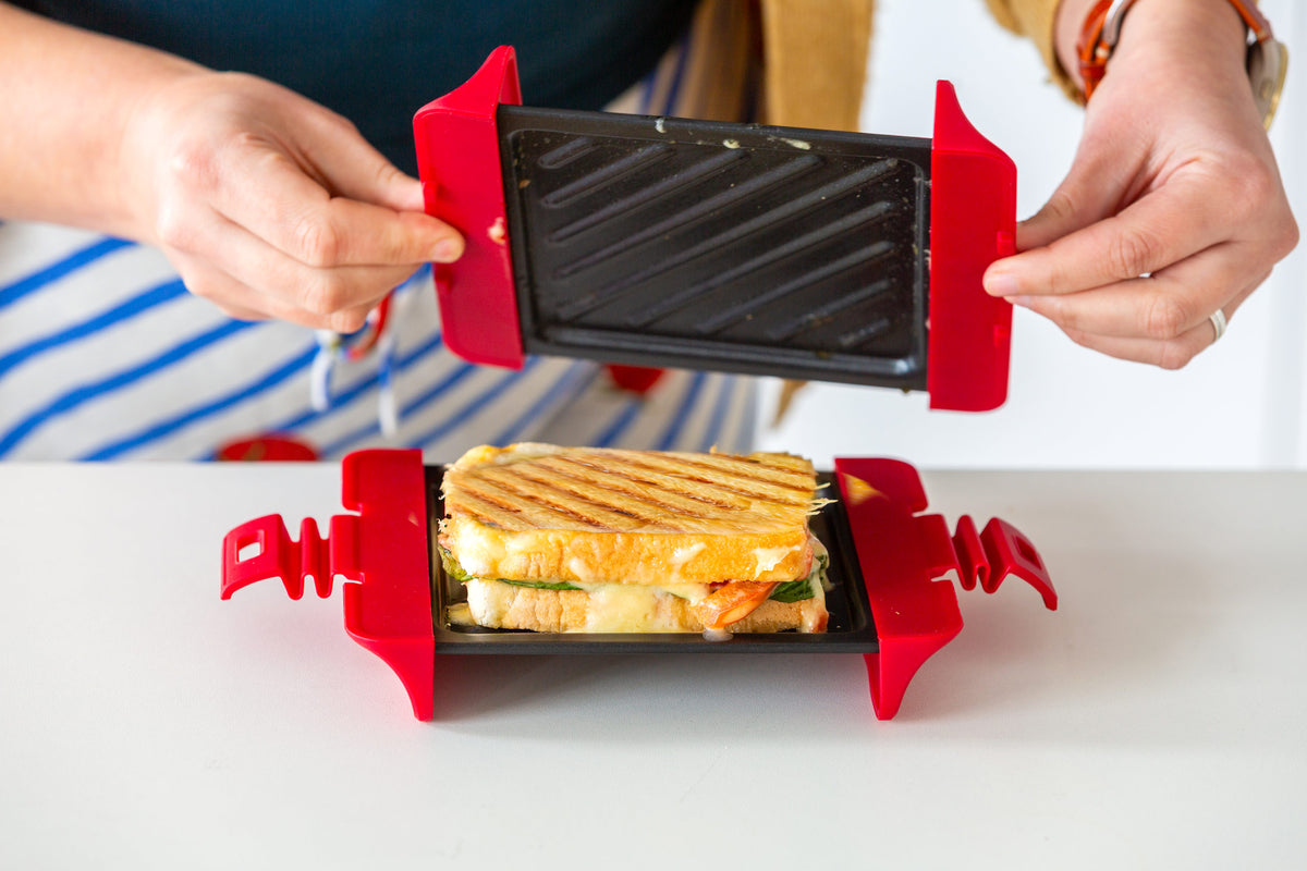 Compact Microwave Sandwich Maker Non-Stick Grill Plates