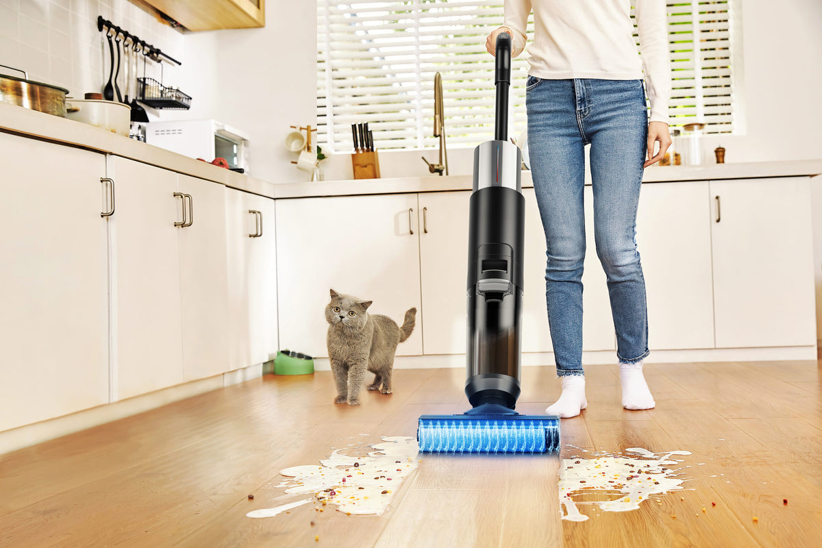 Auto Wet & Dry Cordless Vacuum with Self-Cleaning Roller Brush